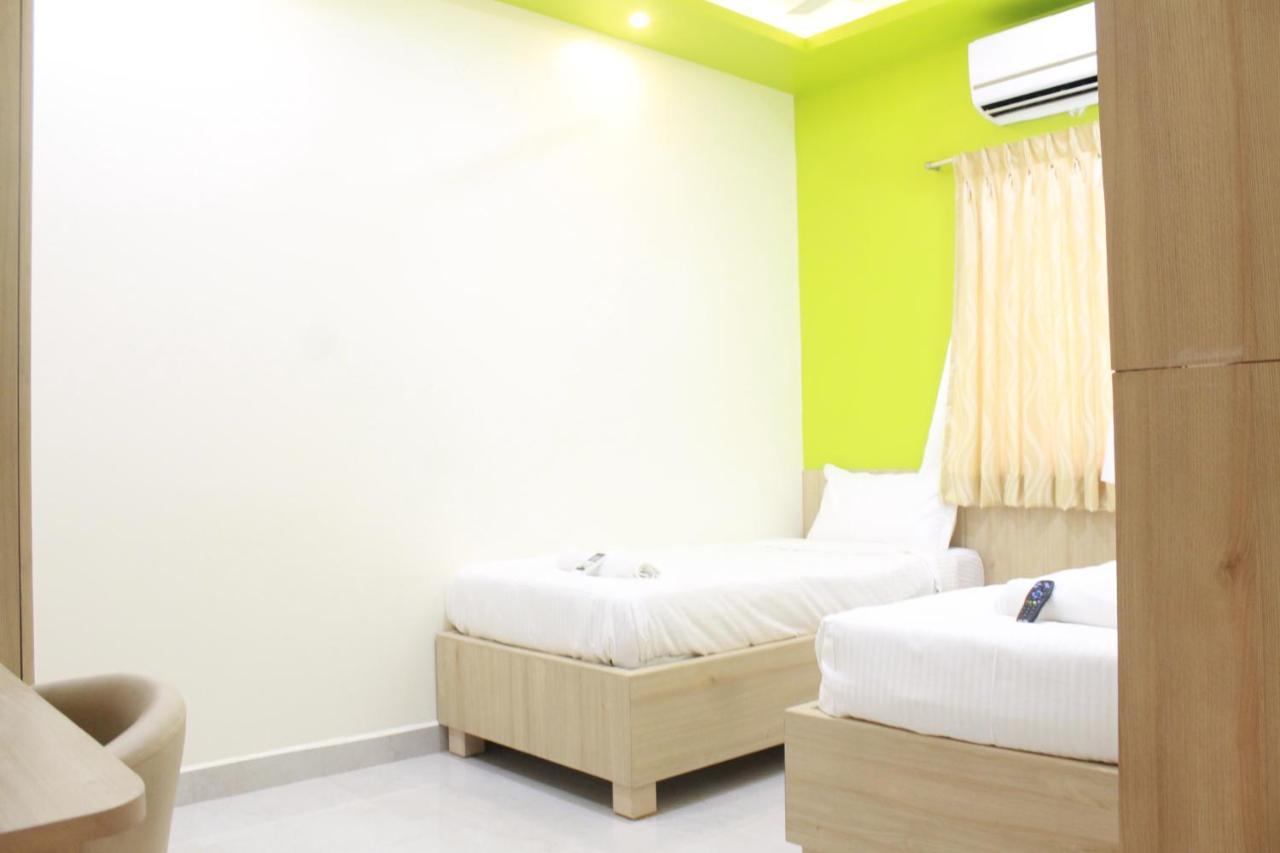 Hotel Jfive Residency Chennai Zewnętrze zdjęcie