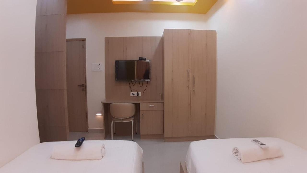 Hotel Jfive Residency Chennai Zewnętrze zdjęcie